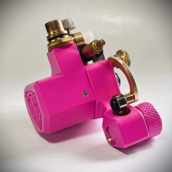 Sidewinder, sistema de accionamiento por leva, máquina de tatuar de golpe ajustable, equilibrio de peso, ergonomía para sesiones largas.